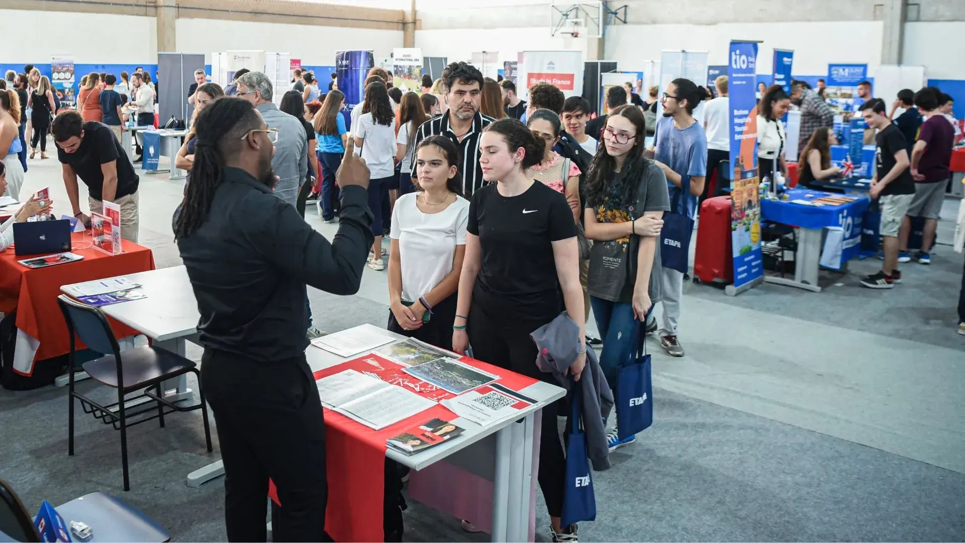 Feira-de-Universidades-Internacionais-2024_2