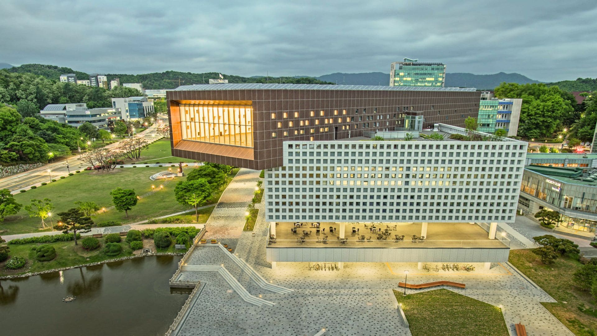 KAIST