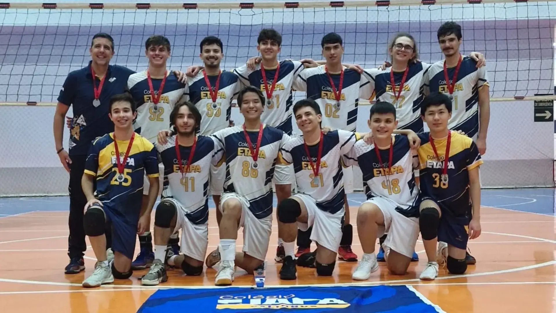 Resultados Esportivos 2025 - Equipe de Vôlei do Colégio Etapa Valinhos