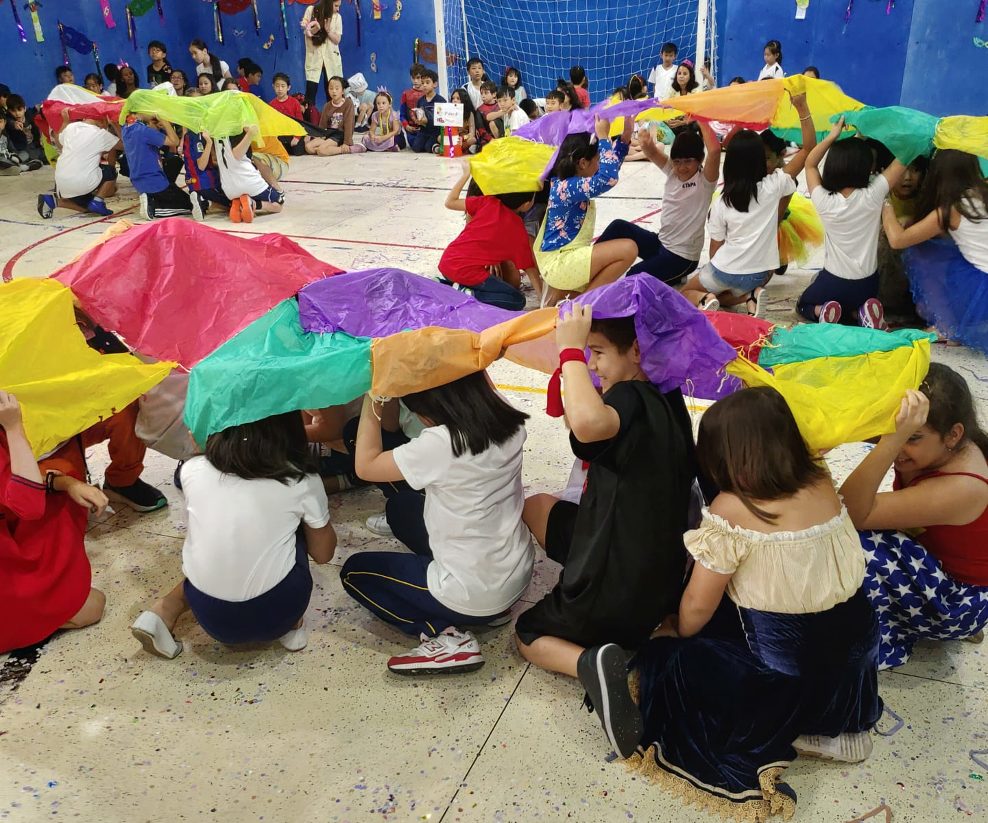 Alunos da Educação Infantil e do Ensino Fundamental I do Colégio Etapa de São Paulo e de Valinhos festejam o carnaval por meio das artes e da música(3)